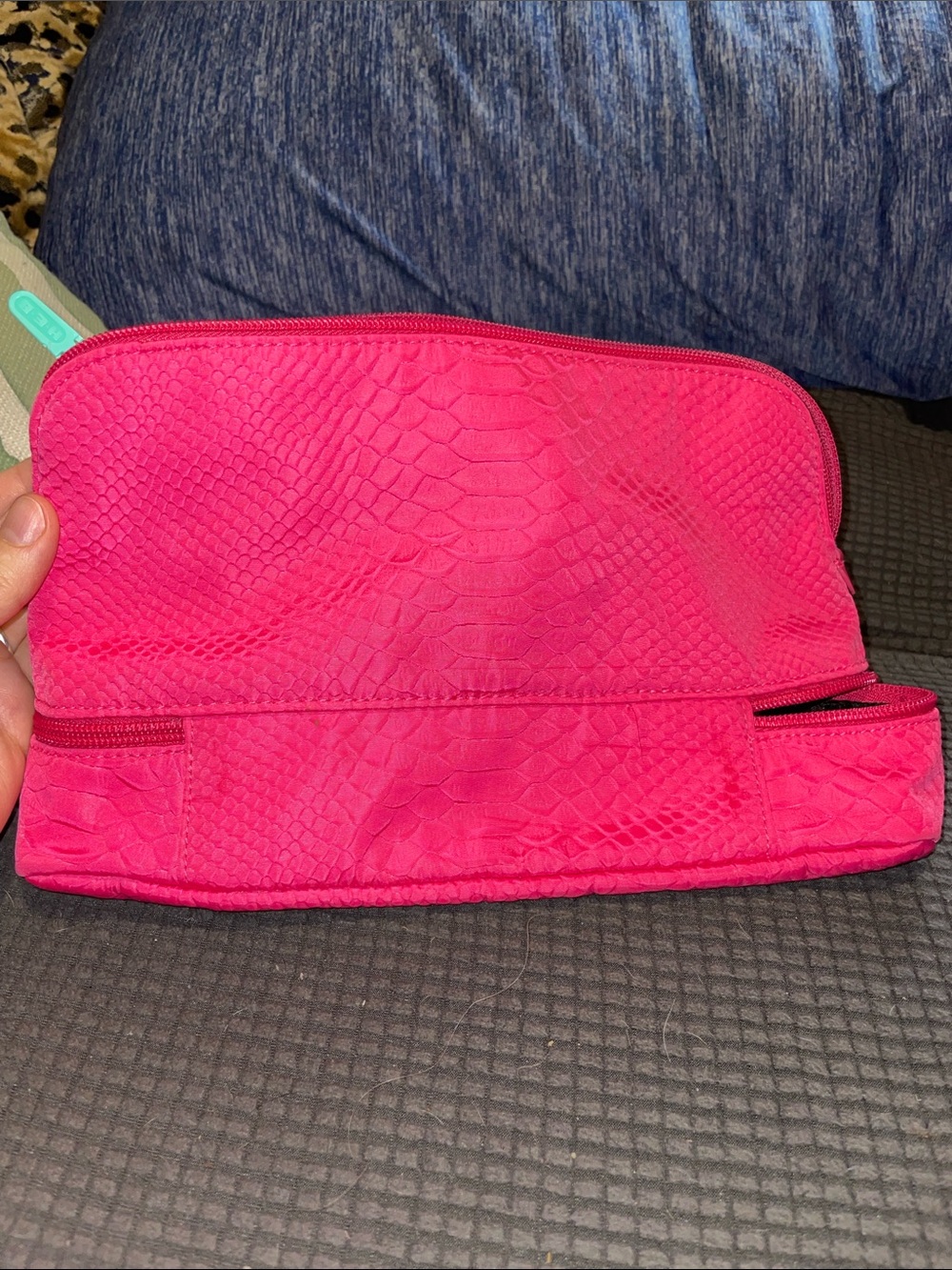 Victoria's Secret Pink Crocodile Inspired Cosmetic Hair Product Travel Bag Case - Picture 7 of 7